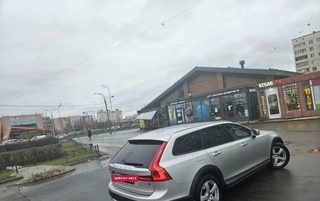 Volvo V90 Cross Country I рестайлинг, 2019 год, 4 800 000 рублей, 3 фотография