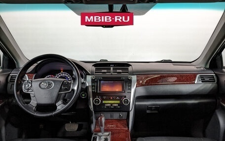 Toyota Camry, 2014 год, 2 090 000 рублей, 14 фотография