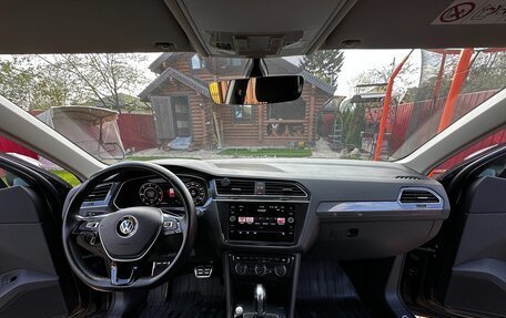 Volkswagen Tiguan II, 2018 год, 3 100 000 рублей, 22 фотография