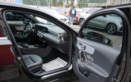 Mercedes-Benz A-Класс, 2021 год, 2 450 000 рублей, 14 фотография