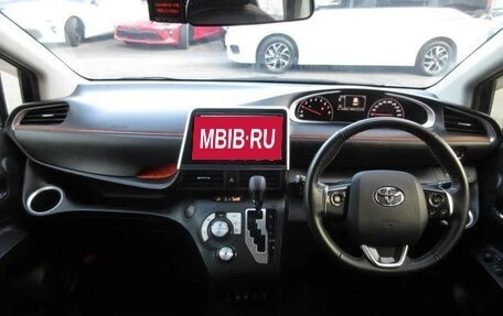 Toyota Sienta II, 2020 год, 1 080 000 рублей, 8 фотография