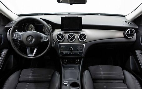 Mercedes-Benz GLA, 2016 год, 2 045 000 рублей, 16 фотография