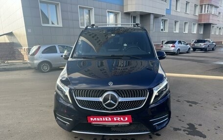 Mercedes-Benz V-Класс, 2019 год, 6 900 000 рублей, 2 фотография