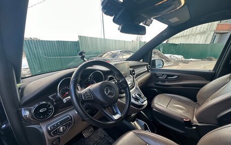 Mercedes-Benz V-Класс, 2019 год, 6 900 000 рублей, 5 фотография