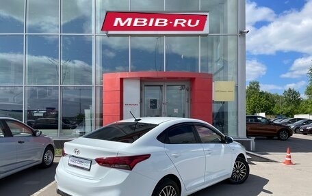 Hyundai Solaris II рестайлинг, 2018 год, 1 405 000 рублей, 5 фотография