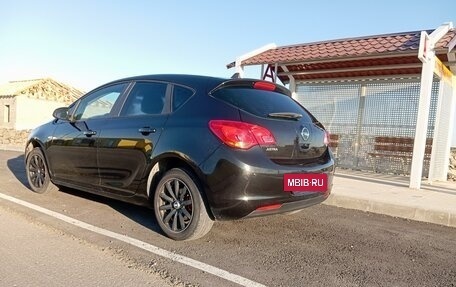 Opel Astra J, 2012 год, 730 000 рублей, 3 фотография