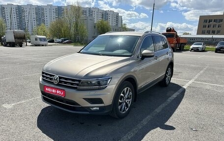 Volkswagen Tiguan II, 2018 год, 3 800 000 рублей, 1 фотография