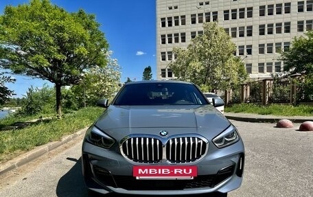 BMW 1 серия, 2019 год, 4 000 000 рублей, 3 фотография