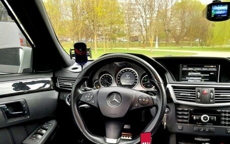 Mercedes-Benz E-Класс, 2010 год, 1 800 000 рублей, 2 фотография