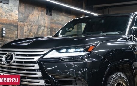 Lexus LX, 2023 год, 17 000 000 рублей, 3 фотография
