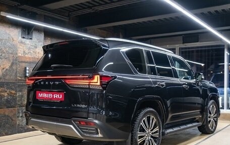 Lexus LX, 2023 год, 17 000 000 рублей, 5 фотография