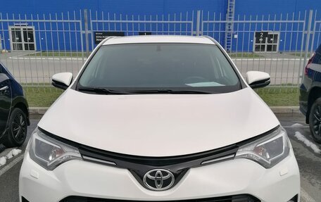 Toyota RAV4, 2016 год, 2 640 000 рублей, 2 фотография