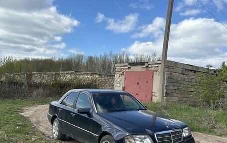 Mercedes-Benz C-Класс, 1995 год, 270 000 рублей, 2 фотография