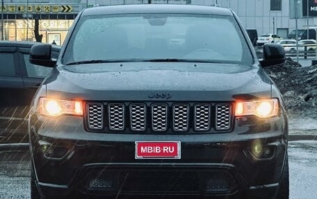 Jeep Grand Cherokee, 2018 год, 3 500 000 рублей, 4 фотография