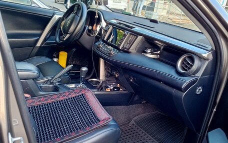 Toyota RAV4, 2017 год, 2 700 000 рублей, 7 фотография