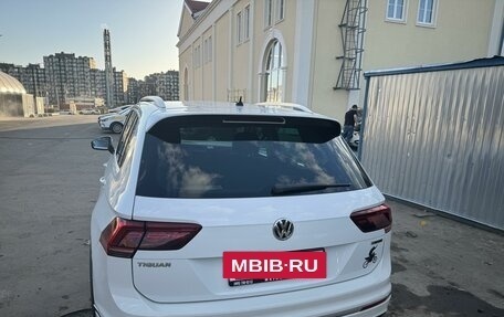 Volkswagen Tiguan II, 2018 год, 2 650 000 рублей, 3 фотография