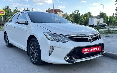 Toyota Camry, 2017 год, 2 500 000 рублей, 2 фотография