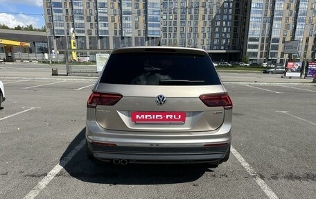 Volkswagen Tiguan II, 2018 год, 3 800 000 рублей, 6 фотография