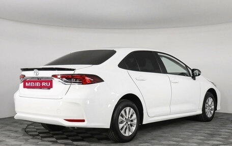 Toyota Corolla, 2022 год, 2 400 000 рублей, 5 фотография