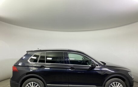 Volkswagen Tiguan II, 2018 год, 2 984 000 рублей, 5 фотография