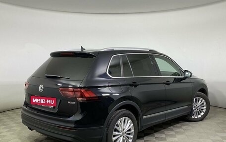 Volkswagen Tiguan II, 2018 год, 2 984 000 рублей, 2 фотография