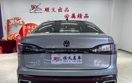 Volkswagen Tiguan II, 2021 год, 2 870 000 рублей, 6 фотография