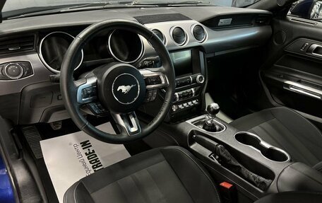 Ford Mustang VI рестайлинг, 2019 год, 3 375 000 рублей, 9 фотография