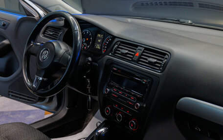 Volkswagen Jetta VI, 2011 год, 1 050 000 рублей, 16 фотография