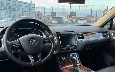 Volkswagen Touareg III, 2011 год, 2 460 000 рублей, 8 фотография