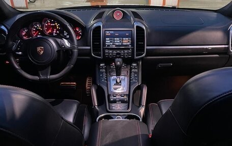 Porsche Cayenne III, 2013 год, 3 090 000 рублей, 10 фотография