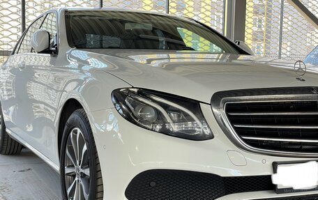 Mercedes-Benz E-Класс, 2019 год, 3 980 000 рублей, 4 фотография