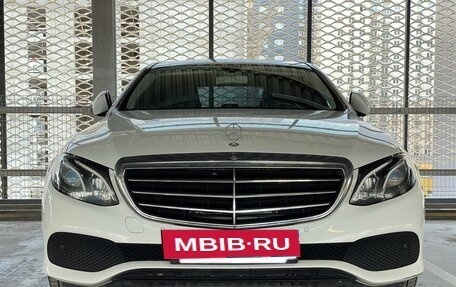 Mercedes-Benz E-Класс, 2019 год, 3 980 000 рублей, 2 фотография