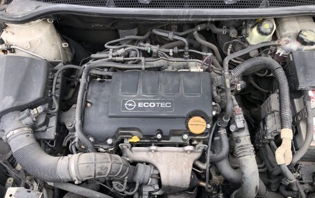 Opel Astra J, 2011 год, 635 000 рублей, 19 фотография