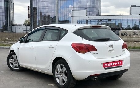 Opel Astra J, 2011 год, 635 000 рублей, 4 фотография