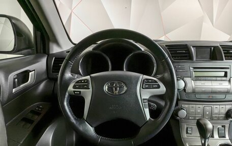 Toyota Highlander III, 2012 год, 2 549 700 рублей, 10 фотография