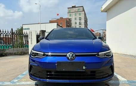 Volkswagen Golf VIII, 2021 год, 1 990 111 рублей, 2 фотография