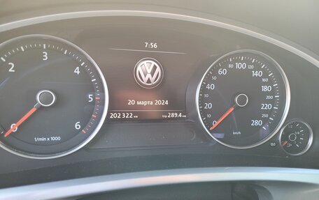 Volkswagen Touareg III, 2012 год, 2 270 000 рублей, 6 фотография