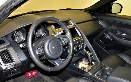 Jaguar E-Pace, 2017 год, 3 699 000 рублей, 21 фотография
