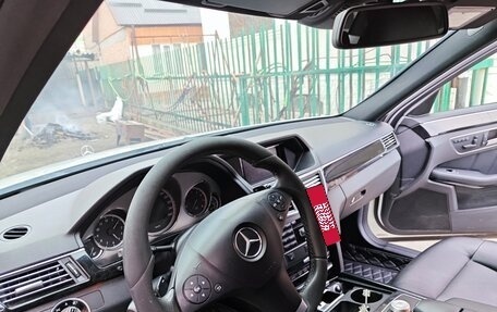 Mercedes-Benz E-Класс, 2011 год, 1 850 000 рублей, 5 фотография
