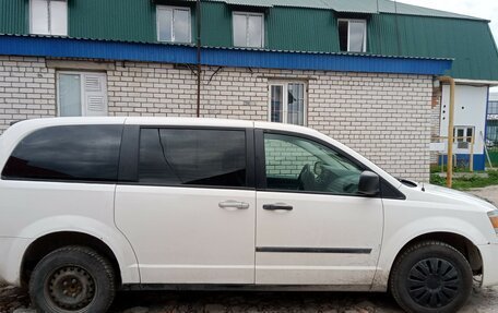 Dodge Caravan V, 2008 год, 900 000 рублей, 2 фотография