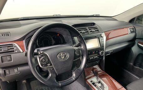 Toyota Camry, 2013 год, 1 680 000 рублей, 21 фотография