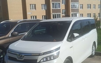 Toyota Voxy III, 2018 год, 2 450 000 рублей, 1 фотография