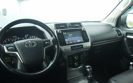 Toyota Land Cruiser Prado 150 рестайлинг 2, 2018 год, 5 245 000 рублей, 6 фотография