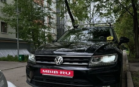 Volkswagen Tiguan II, 2019 год, 2 700 000 рублей, 2 фотография