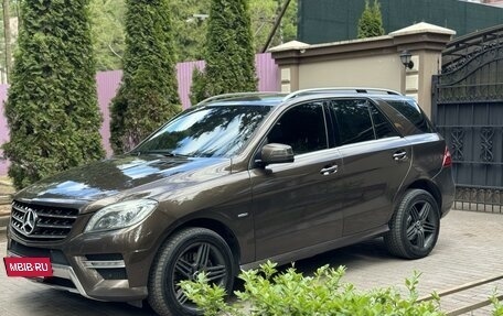 Mercedes-Benz M-Класс, 2012 год, 2 700 000 рублей, 3 фотография