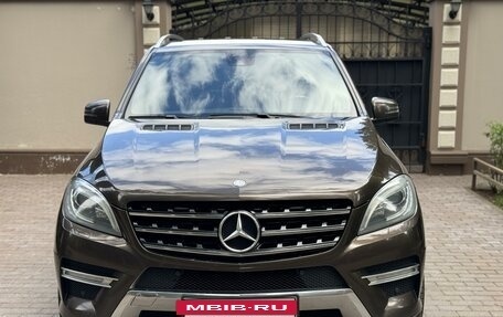 Mercedes-Benz M-Класс, 2012 год, 2 700 000 рублей, 4 фотография