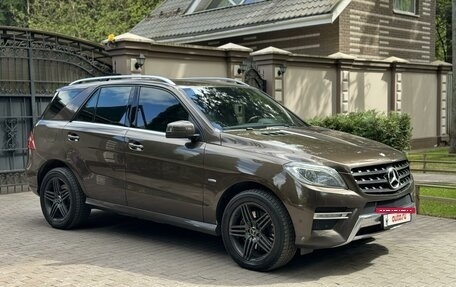 Mercedes-Benz M-Класс, 2012 год, 2 700 000 рублей, 5 фотография