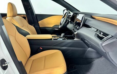 Lexus RX IV рестайлинг, 2023 год, 11 000 000 рублей, 10 фотография