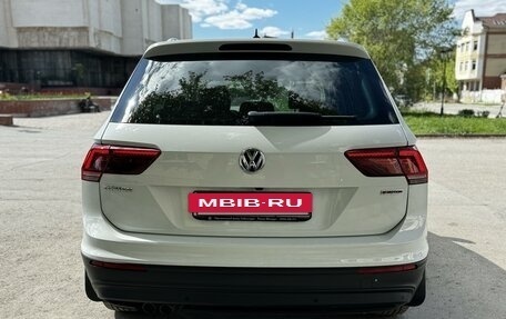 Volkswagen Tiguan II, 2018 год, 3 100 000 рублей, 6 фотография