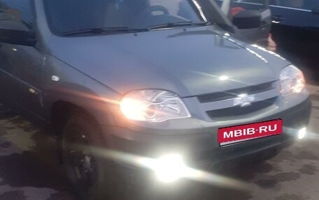 Chevrolet Niva I рестайлинг, 2017 год, 930 000 рублей, 2 фотография